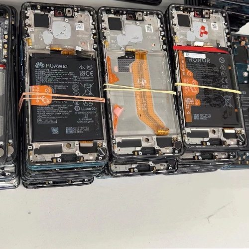 Используются ЖК -экраны Huawei
